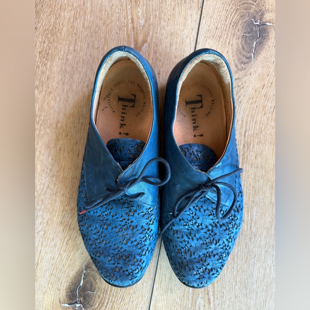 Think! Blue Leather Laser Cut Geometric Lace Up Oxford Derby Shoes Size 6